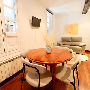  Appartement Plaza Consti, Heart Of The Old Town